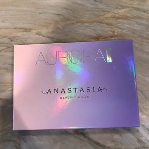 Aurora Anastasia beverly hills palette
